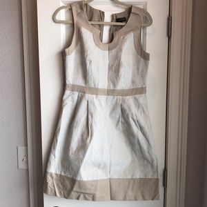 The limited size 6 dress with pockets